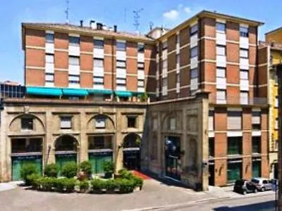 Hotel Stendhal Πάρμα 4*,