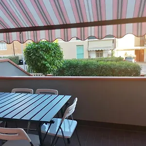 https://appartamento-8-persone-elba-porto-azzurro-2021.it-tuscanyhotel.com