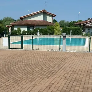 https://peschiera-apt-vacanze.hotelinveneto.com